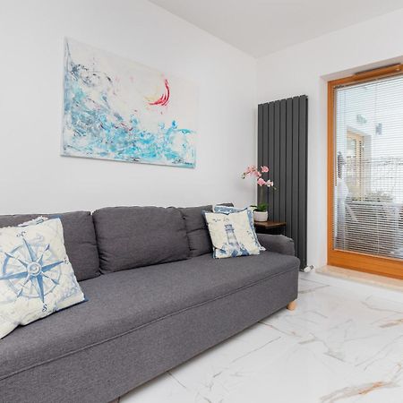 Batorego 7 Apartament With Terrace & Parking Downtown Gdynia By Renters 外观 照片